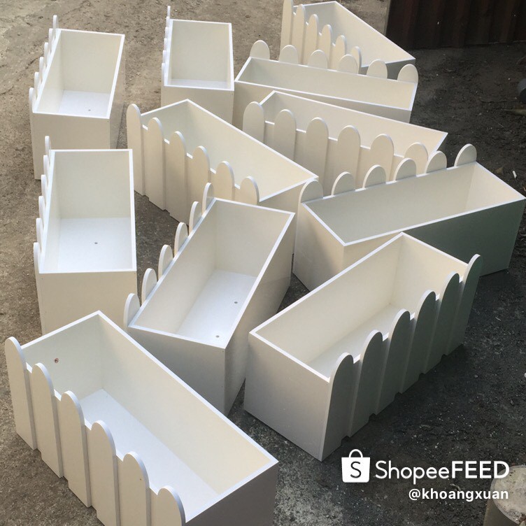 Chậu hàng rào composite