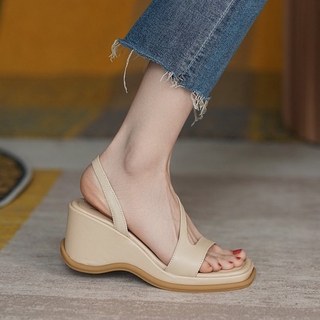 Giày Sandal Đế Xuồng Mũi Vuông Phong Cách Hàn Quốc