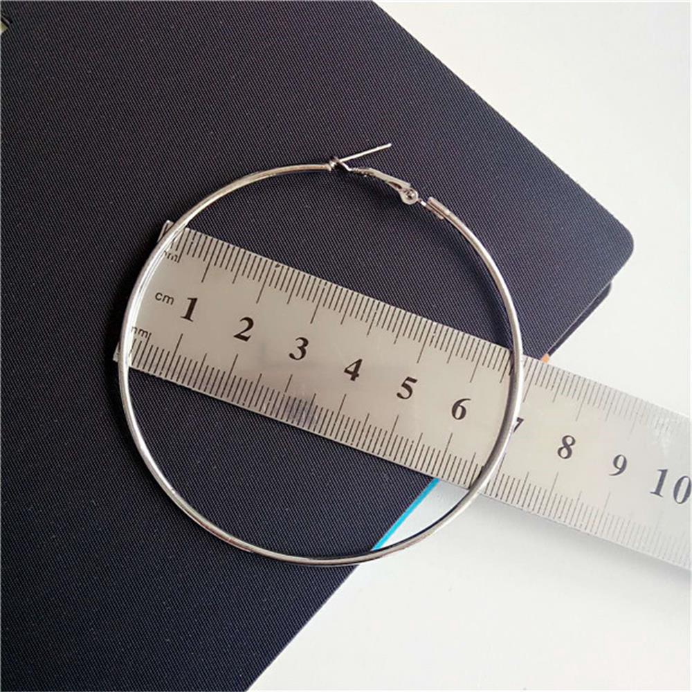 Khuyên tai tròn phong cách Punk