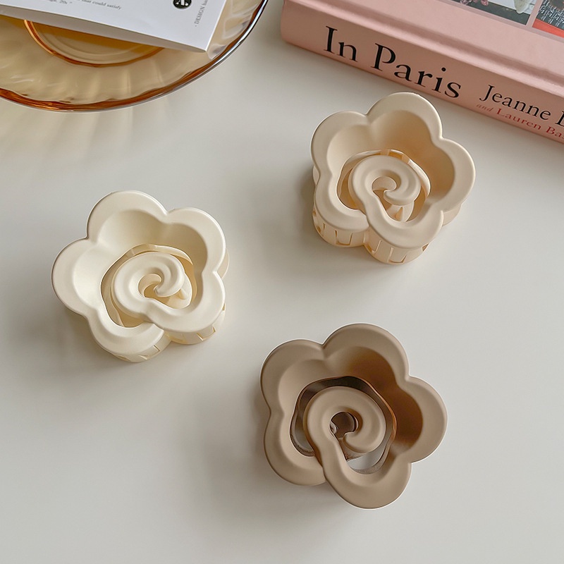 Cute Korean style flower hair clip for girls