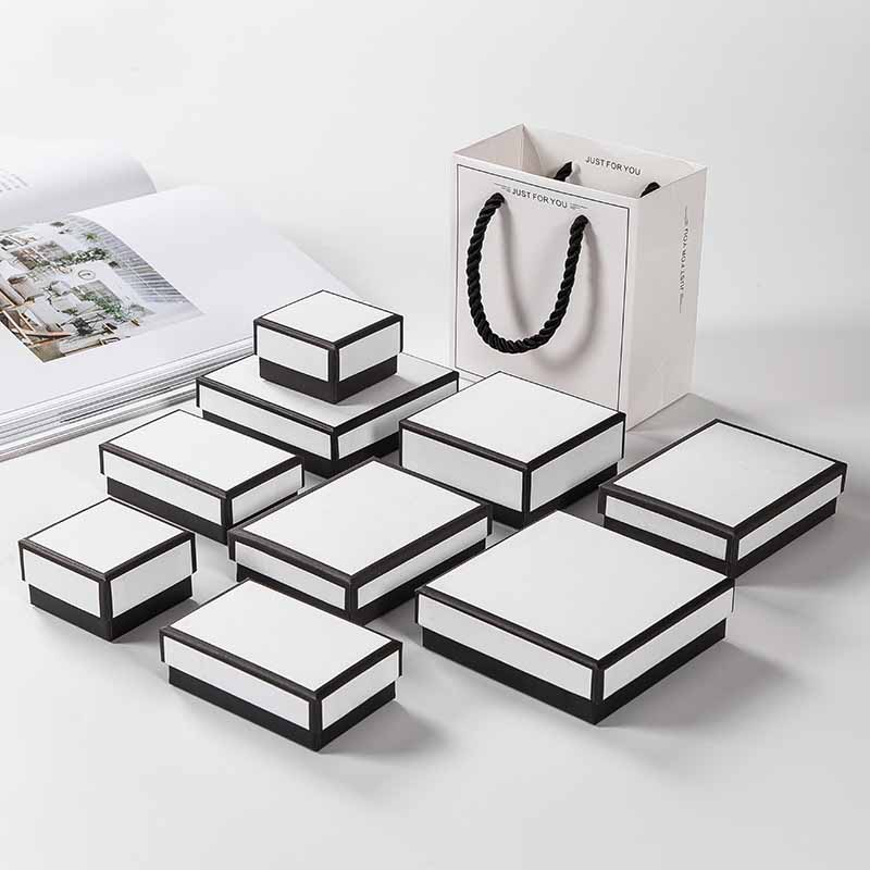 Hộp Giấy Đựng Quà Dễ Thương
