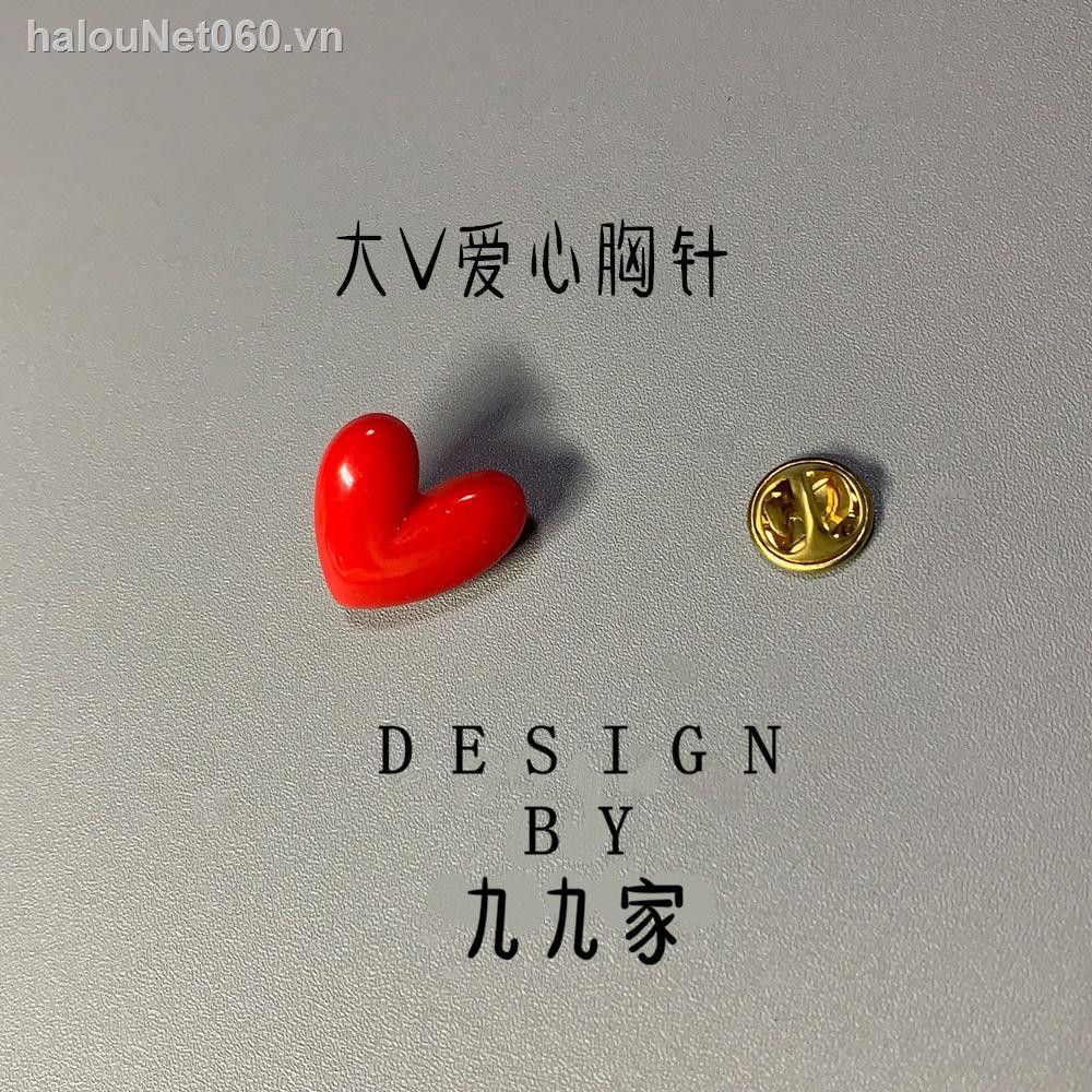 ✿Ready stock✿  Love brooch~Red brooch Heart-shaped peach heart badge Japan and South Korea anti-empty Cardigan collar pin bag decoration