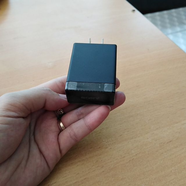 Cốc sạc SONY