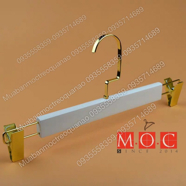 móc áo gỗ trắng đầu dẹp vàng- móc kẹp quần gỗ trắng đầu dẹp vàng treo quần áo