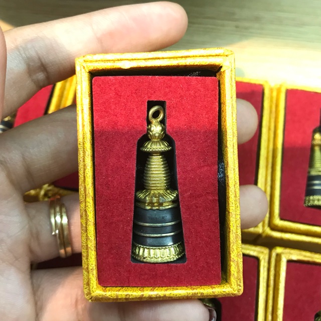 Tháp Katang đeo cổ đồng