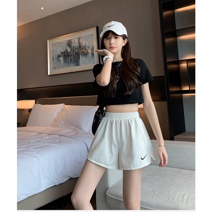 Quần đùi nữ 🦋 short chất đẹp loại 1 mix kèm áo 2 dây áo thun croptop cực xinh