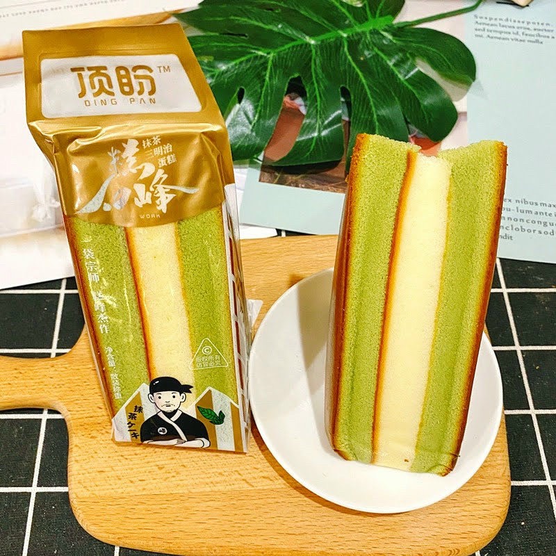 Bánh bông lan tam giác đầu bếp ( 1 cái 100gr)