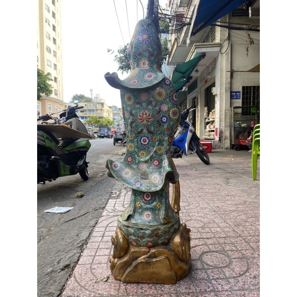 Tượng đồng quan âm bồ tát