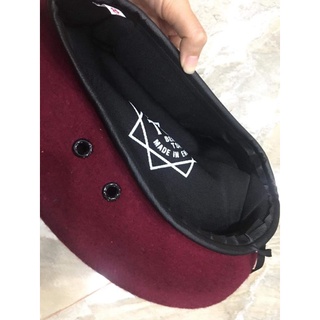 nón beret nâu đỏ