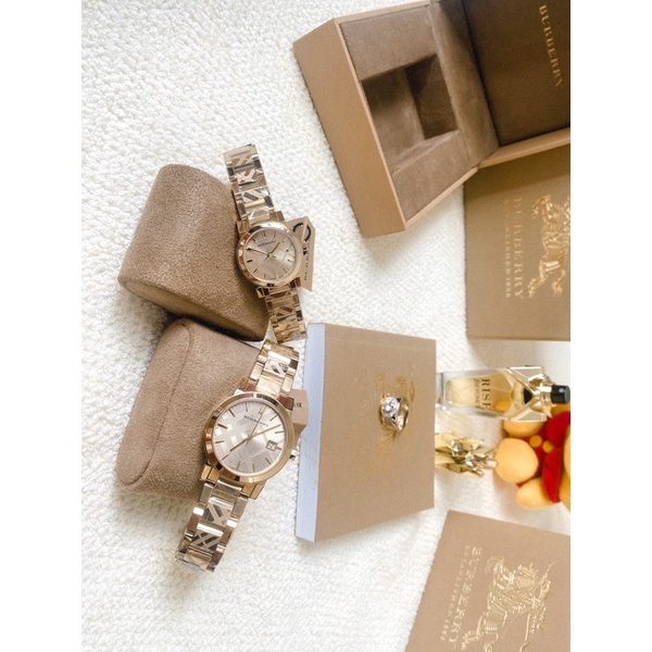 Thanh Lý : Cặp đồng hồ Nữ hiệu Burberry Gold