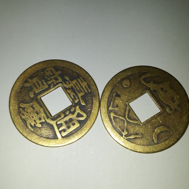 Đồng tiền xu loại to 4cm