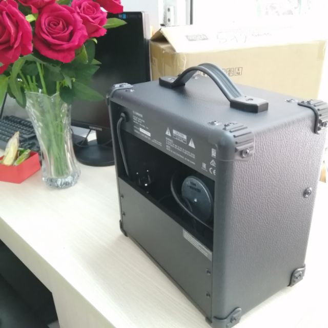 AMPLIFIER YAMAHA