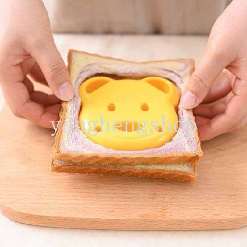 Khuôn Cắt Bánh Mì Sandwich Hình Gấu Dễ Thương