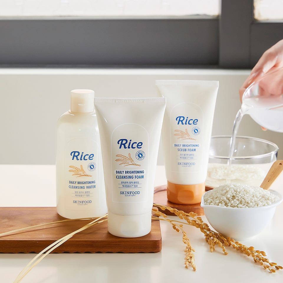 Sữa rửa mặt tẩy tế bào chết RICE DAILY BRIGHTENING SCRUB FOAM