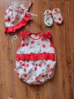 Váy hello kitty 4 chi tiết