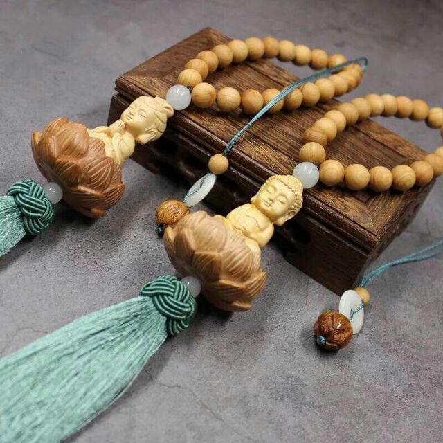 PHẬT NGỰ ĐÀI SEN GỖ NGỌC AM KÈM HỘP ĐỎ