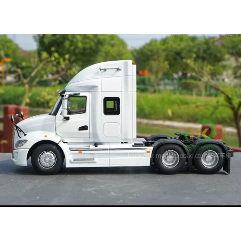 Xe mô hình đầu kéo container JAC V7 Kim loại 1:24