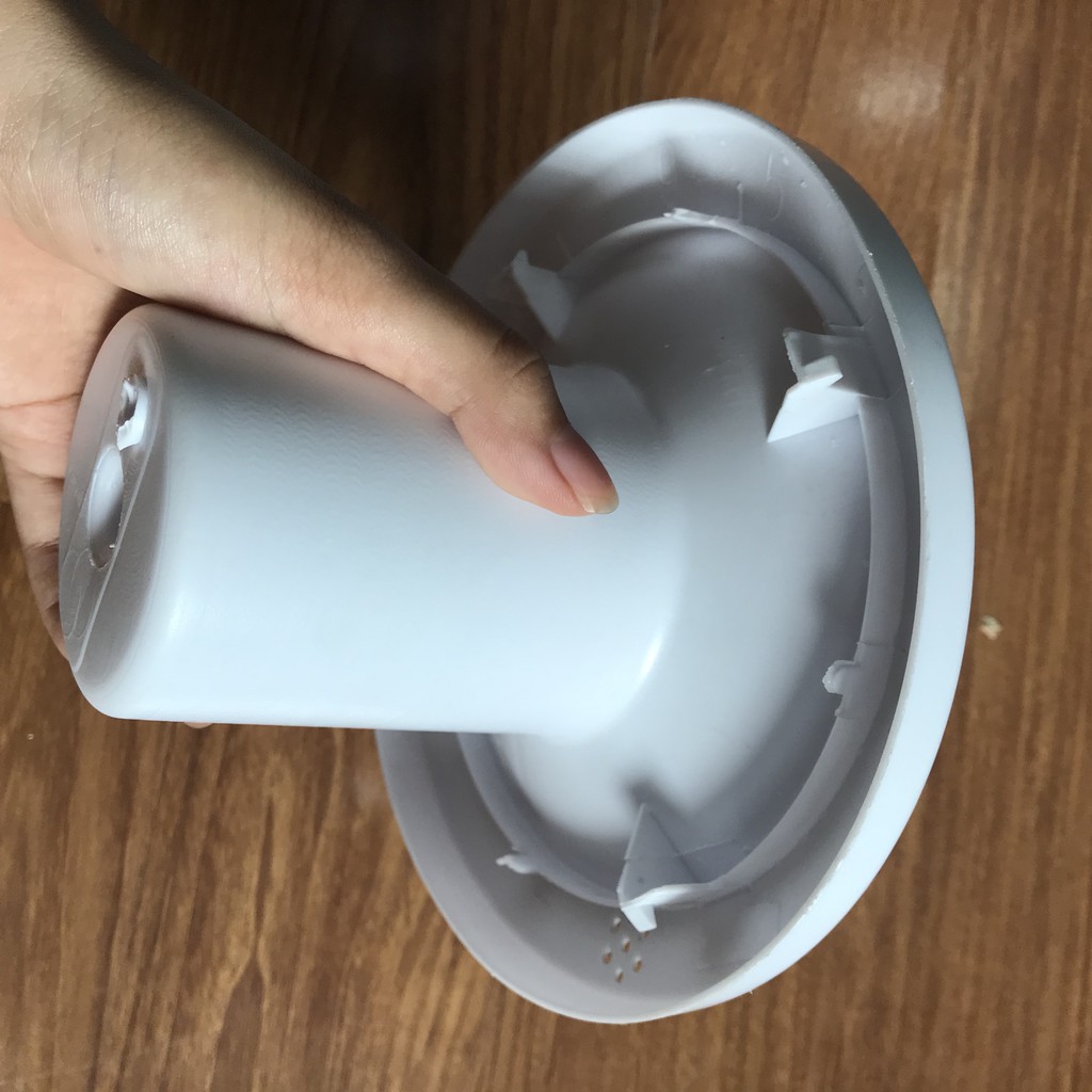 Cọc đỡ bình nước - Cọc cắm bình nước cây nước nóng lạnh | BigBuy360 - bigbuy360.vn