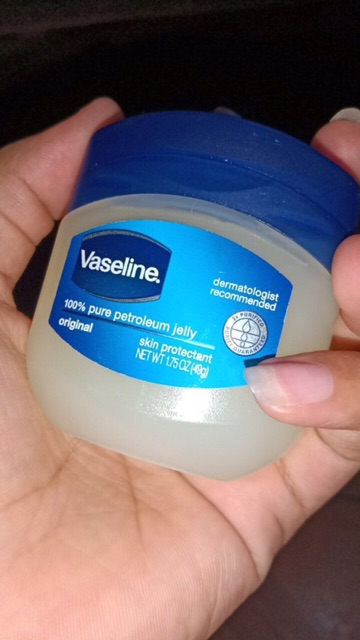 Kem dưỡng mềm da đa năng Vaseline của Mỹ 49g nhiều công dụng tốt