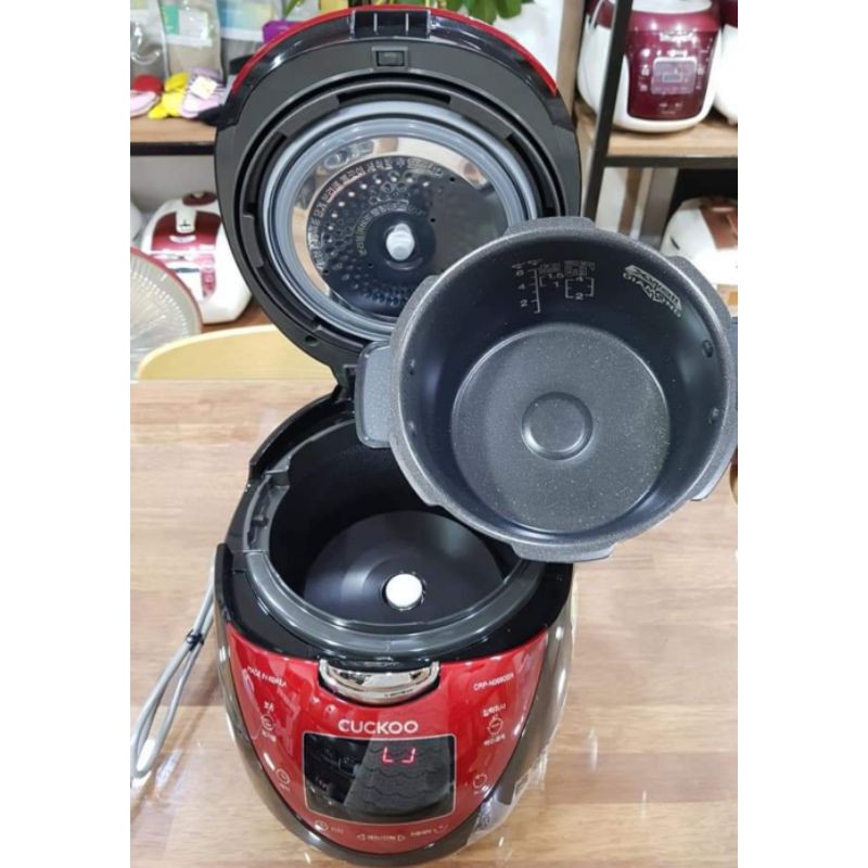 NỒI CƠM ĐIÊN CUCKOO N0680SR