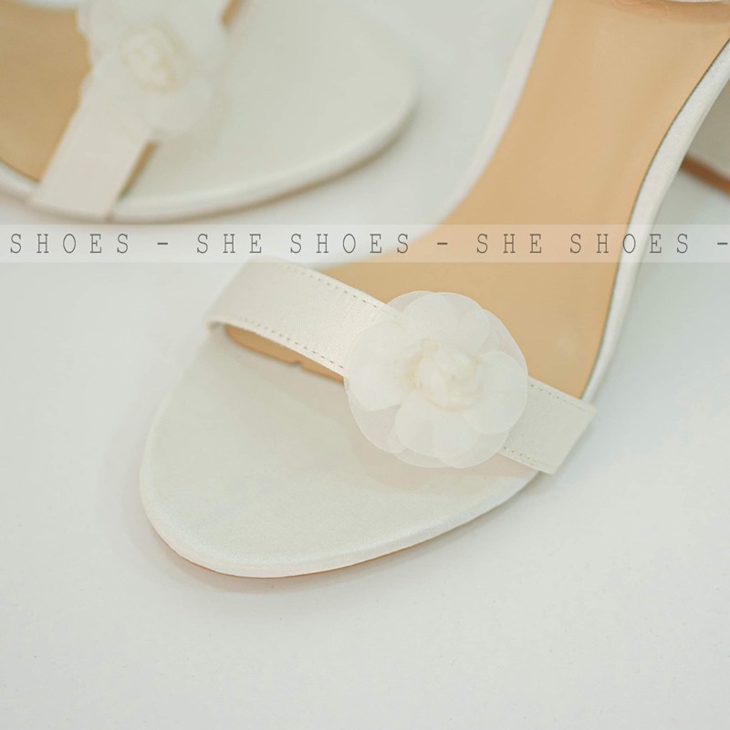 Sandal giày cưới trắng đính hoa cao cấp (NEW ARRIVAL) - GC07033