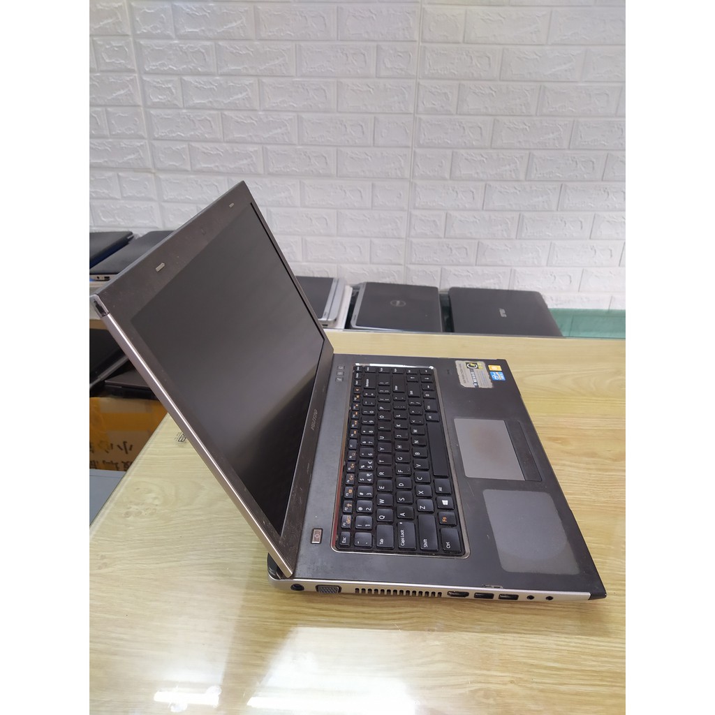 Laptop cũ Dell vostro 3560 - Core i5 3230M, Card rời chiến game tốt