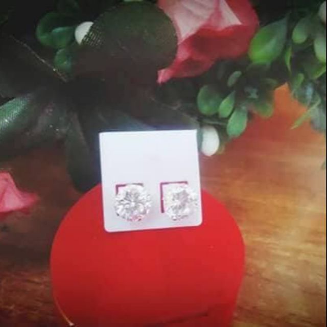 Hoa tai Bạc 1 mấm đá