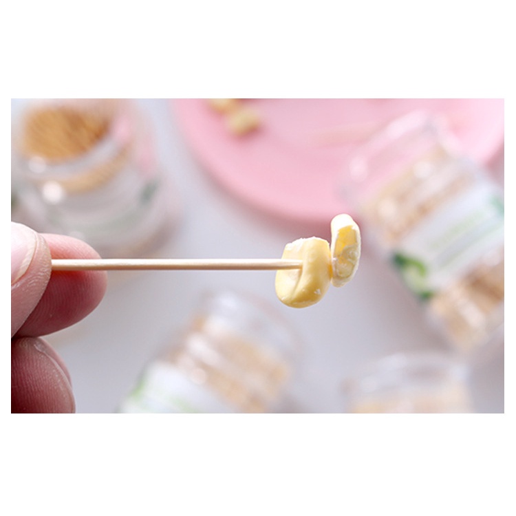 Lọ đựng tăm bằng nhựa trong suốt tặng kèm 250 tăm