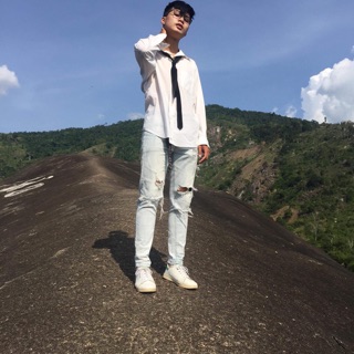Sơ mi kèm cà vạt