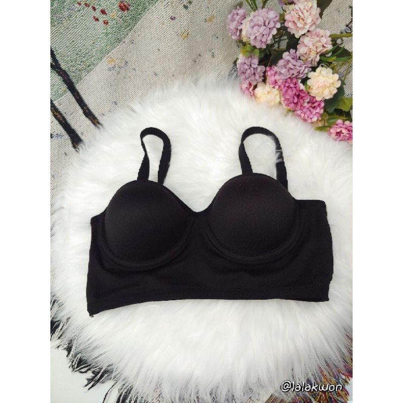 Bra dây lưng đen