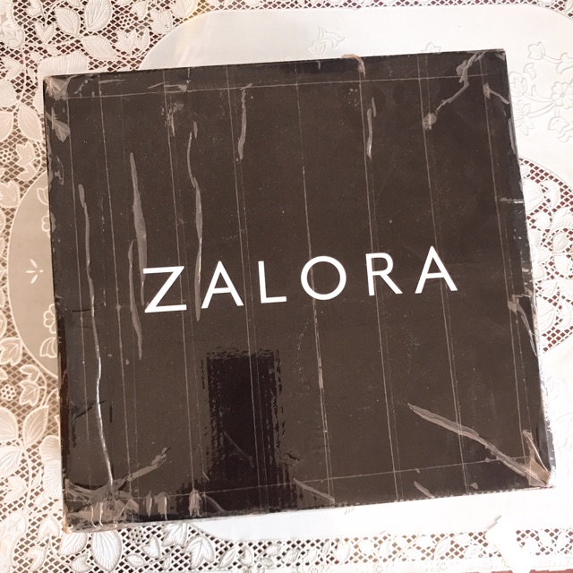 Giày boots Zalora kim sa đen brand new size 36