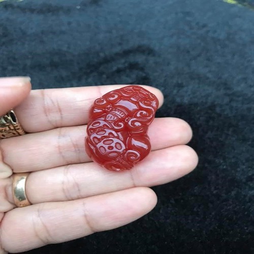 MẶT DÂY TỲ HƯU MÀU ĐỎ - TẶNG KÈM DÂY ĐEO