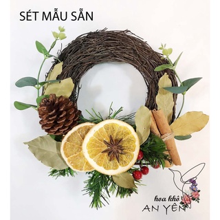 LÁ NGUYỆT QUẾ KHÔ