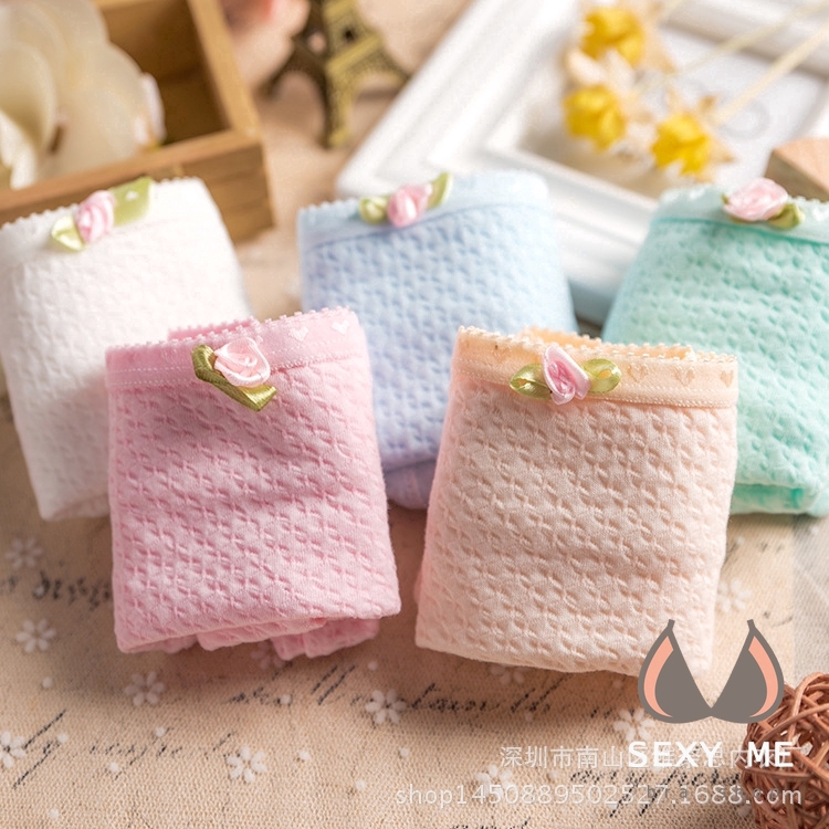 Quần lót tam giác chất liệu Cotton thoáng mát thoải mái dành cho nữ | BigBuy360 - bigbuy360.vn