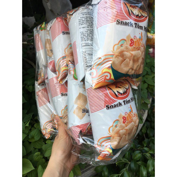 Bim bim Oishi snack tôm miếng (bịch 10 gói 15g)