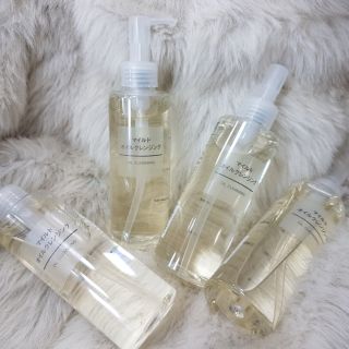 DẦU TẨY TRANG MUJI - OIL CLEANSING (Nội địa Nhật)