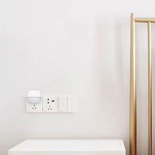 Đèn cảm biến thông minh Plug-In Night Light