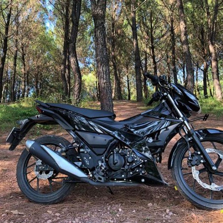 Sơn Samurai màu đen bóng 30/109 chính hãng, sơn xịt dàn áo xe máy chống nứt nẻ, kháng xăng