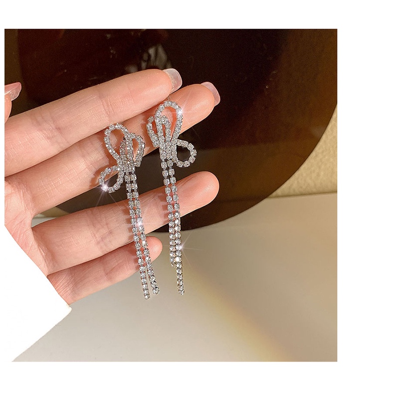 Hoa Tai Dáng Dài Đính Đá Phối Tua Rua Sang Trọng Cho Nữ shinny