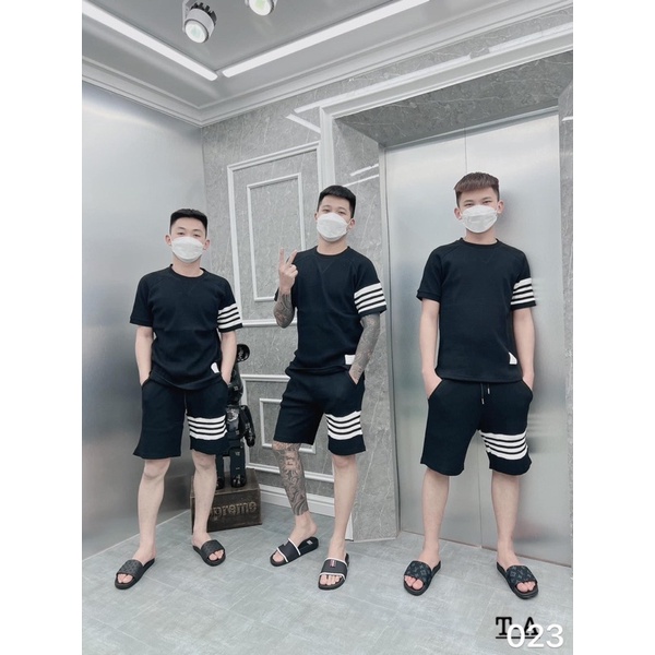 Bộ cộc tay Thom màu đen chất cottong co giãn 4 chiều thấm hút mồ hôi cực tốt
