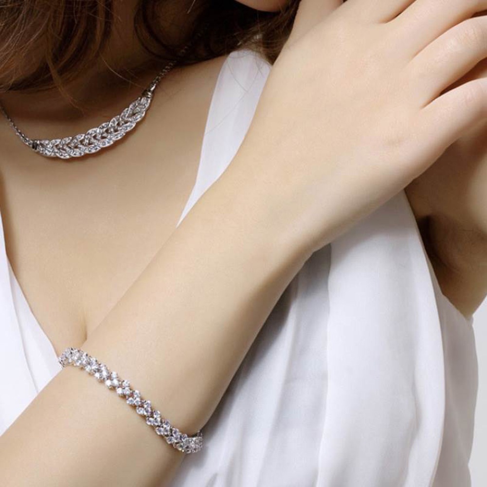 Vòng Tay Hợp Kim Đính Đá Lấp Lánh Sang Trọng Cho Nữ