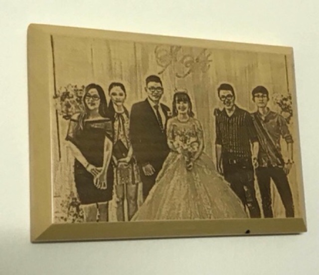 Khung Ảnh Gỗ Khắc Hình Ảnh Chân Dung Theo Yêu Cầu