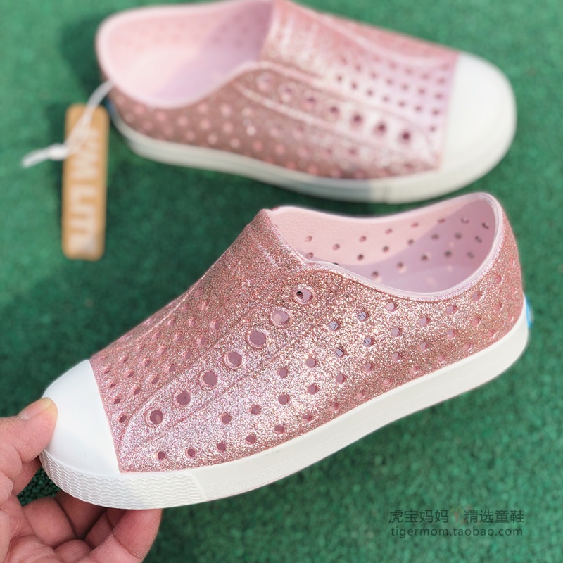 Giày Native kim tuyến loại A NA07 trang điểm thích hợp cho bé gái+free 2 cài dép+ dây giày tự chọn-ph