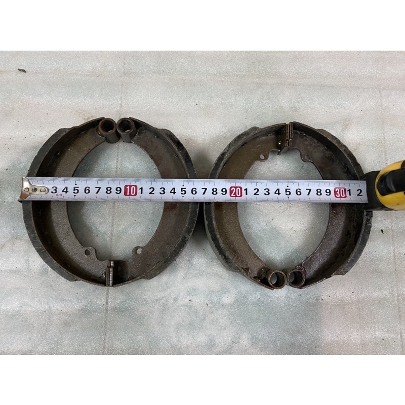Bộ má phanh,bố thắng 16,5cm, 4 chiếc loại đường kính 16,5cm dùng lắp ráp thay thế cho cầu sau xe 3 bánh,4 bánh