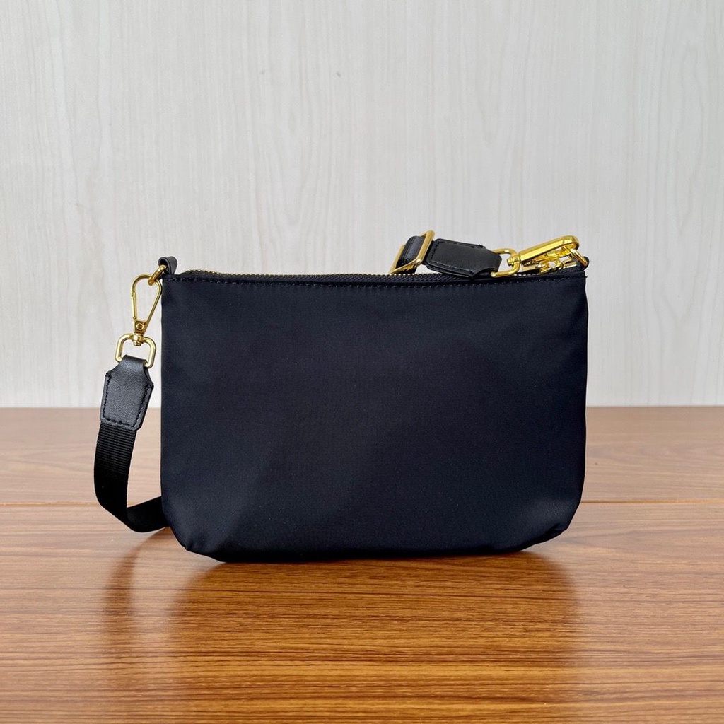 Tumi TUMI TUMI4934770Túi Đeo Chéo Một Dây Vista Series Với Nhiều Chức Năng Thiết Kế Cho Nữ.