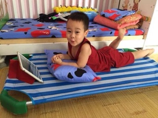 Giường lưới tiện dụng dành cho bé