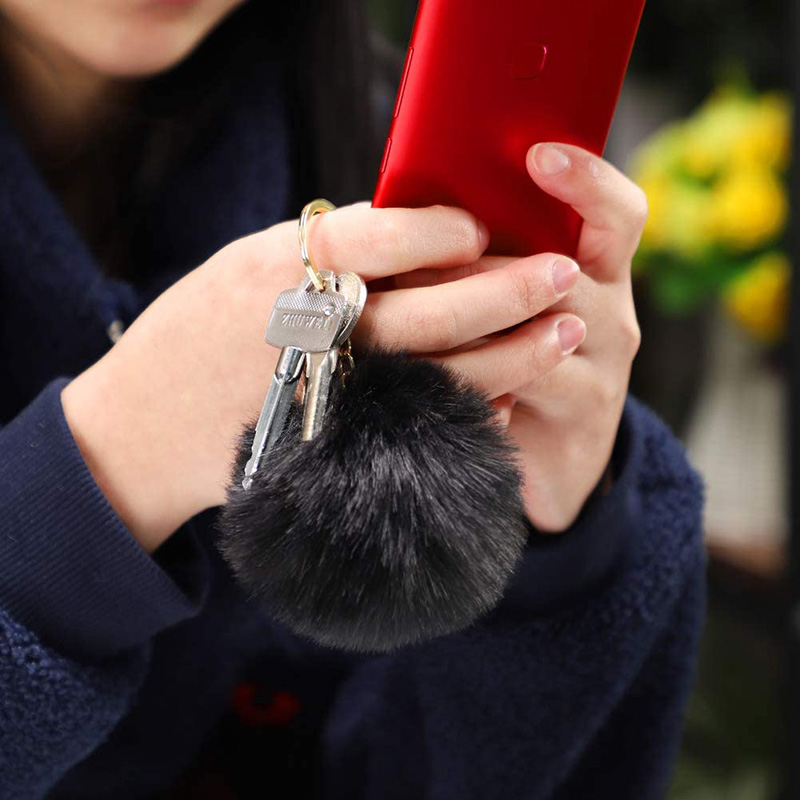 Móc Khóa Quả Cầu Lông Xù 8cm