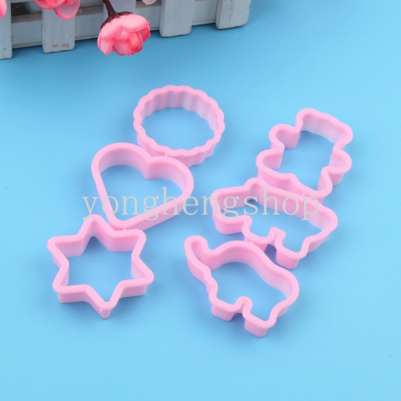 Set 6 Khuôn Cắt Bánh Quy Tạo Hình 3D Dễ Thương