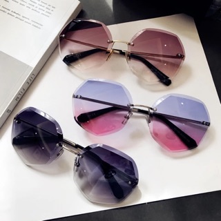 Kính mắt 3D hình lục giác, siêu phẩm của thời trang .😘😘hè rồi đeo em nó đi biển khói bụi , tránh ánh nắng mặt trời 🎉.