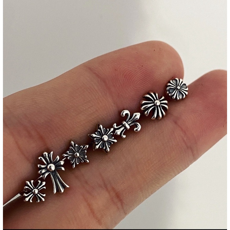 Khuyên tai chrome heart bạc S925 không gỉ thời trang đẹp hiphop nam và nữ,bông tai chorme heart bạc nam (KT4).